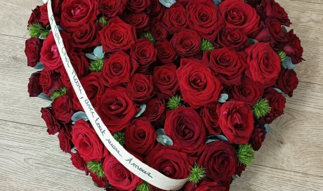 coeur de roses par votre fleuriste à Saint Aubin D'Aubigné